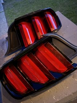 (pair) Tail Lights