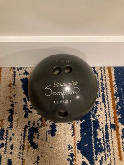 Brunwsick Scorpion Bowling ball