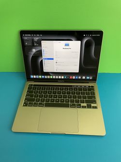Apple MacBook Pro 13 with TouchBar (M1 chip / 2020 model) 8GB Ram 256GB powerful laptop