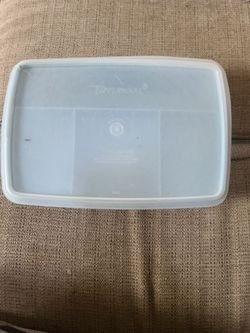 Tupperware food storage container