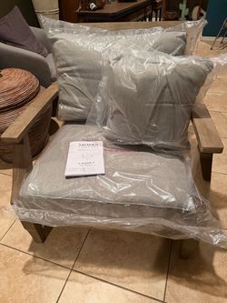 New Safavieh Couture Armchair - 35 x 31 x 32 with Gray cushions and matching pillow