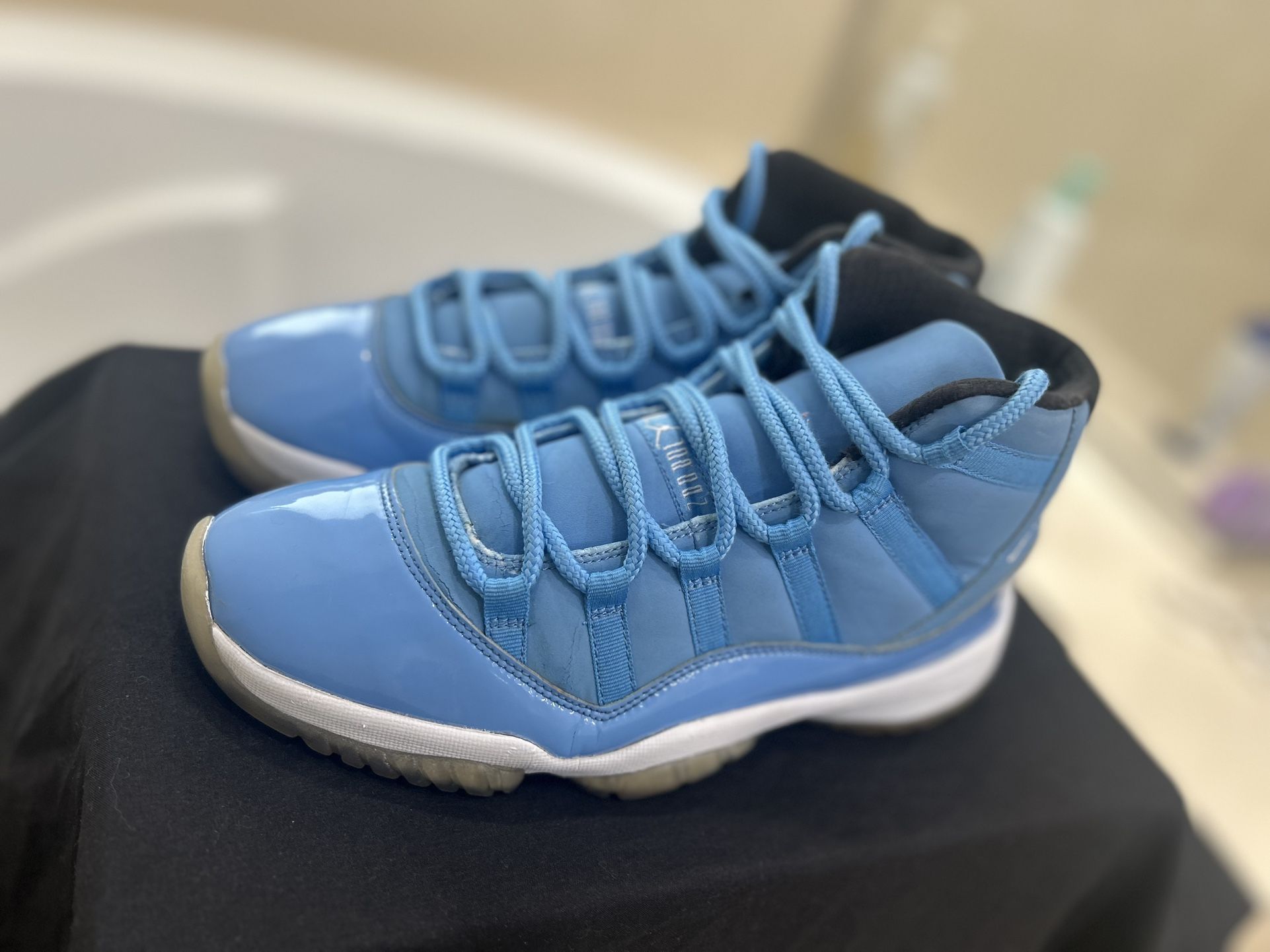 Air Jordan Retro 11s. Size 9m. Size 9m. 139$