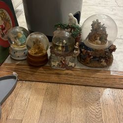 Snow Globes 