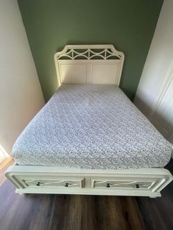 Queen bed set