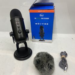 Blue Microphones Yeti USB Microphone (Blackout)