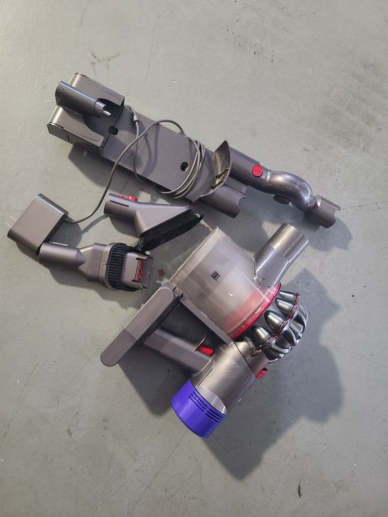 Dyson Max