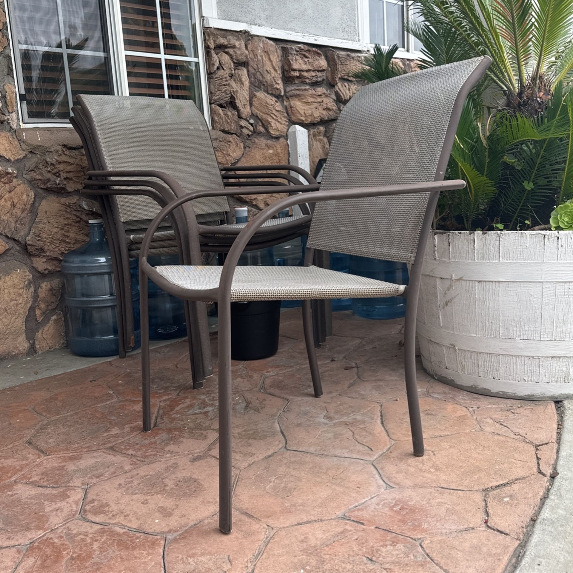 Lawn Chairs x 4 Sillas Para Patio Levianas Lightweight $50 For All