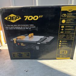 QEP 700XT 3/4 HP Wet Tile Saw with 7 in. Blade and Table Extension