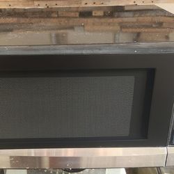 Oster 1.6 Cu Ft Microwave