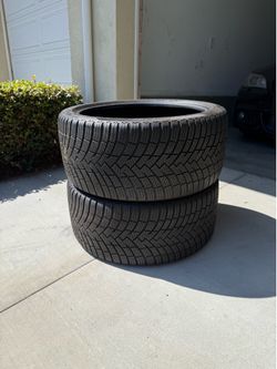 275/35/20 Pirelli Weatheractive wheels