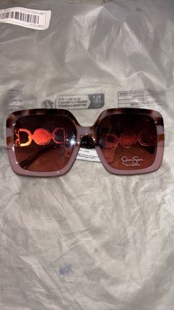 Jessica Simpson woman’s sunglasses