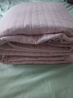 Full  Pink quilted blanket