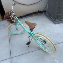 Girls Cruiser Bike 18”