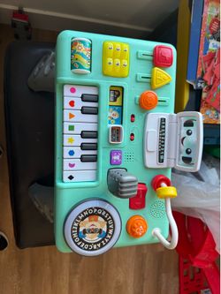 Fisher-Price Laugh & Learn Mix & Learn DJ Table