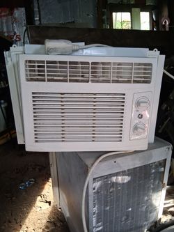 GE Air.  Conditioner like new