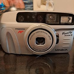 Freedom Minolta Family Zoom II with Case