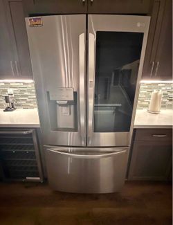 LG 22 cu. ft. Smart Wi-Fi Enabled InstaView™ Door-in-Door® Counter-Depth Refrigerator