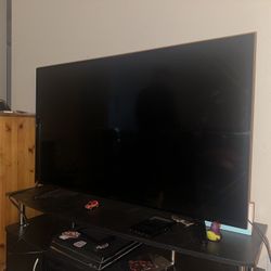 Insignia TV (50”)