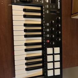 M Audio Oxygen 25 MIDI Controller