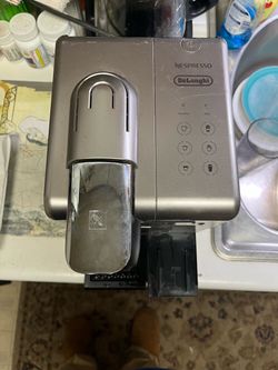 Nespresso DeLonghi Lattissima Touch Espresso Machine Silver Deal