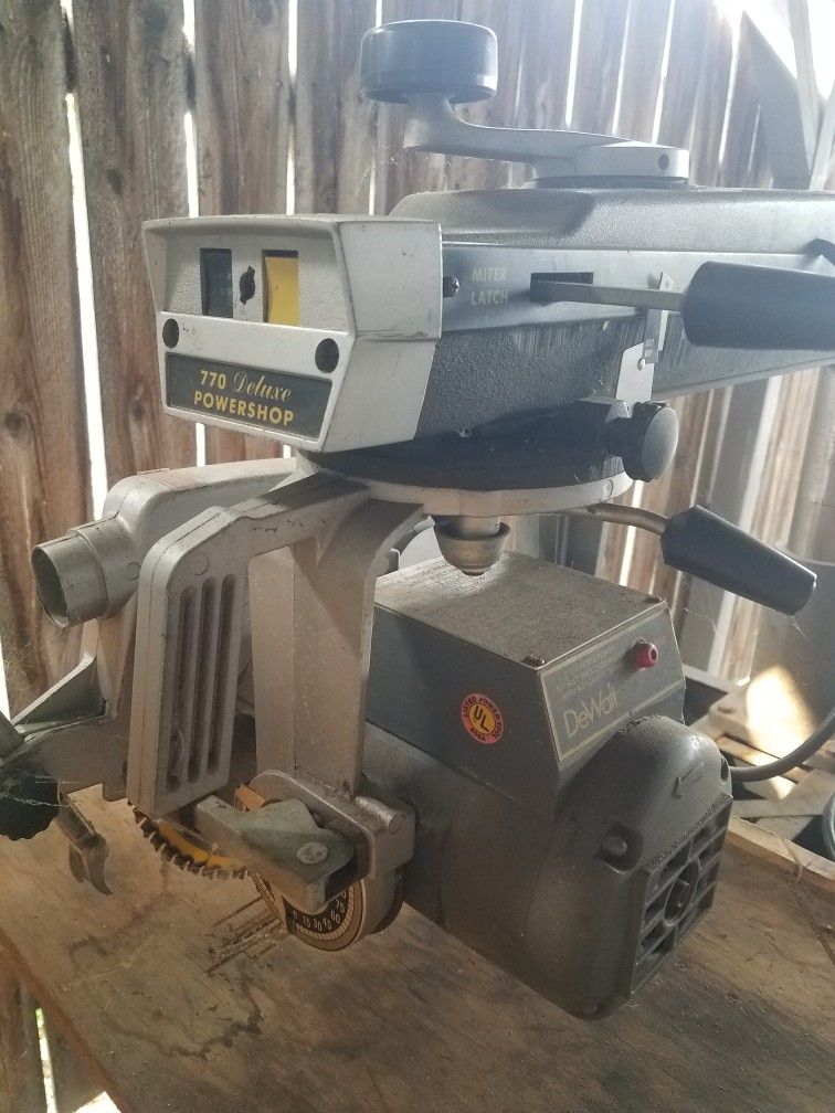 Dewalt 770 10" Deluxe Powershop Radial Arm Saw