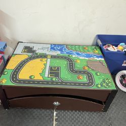Toddler Activity Desk / With Storage