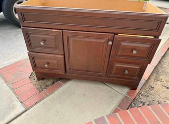 48 inch vanity cabinet - great condition
