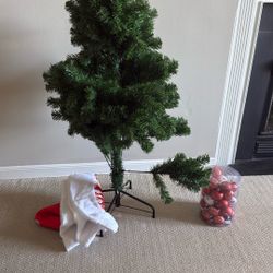 Artificial Christmas Tree Plus Ornaments - Harry Potter, Batman, Marvel