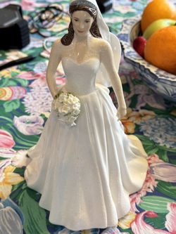 Royal Doulton CATHERINE Royal Wedding Day LIMITED EDITION 