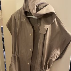 Vince Sleeveless Coat With Removable Hood Large
