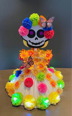 Handmade Dia De Los Muertos Catrina with lights (batteries not included)