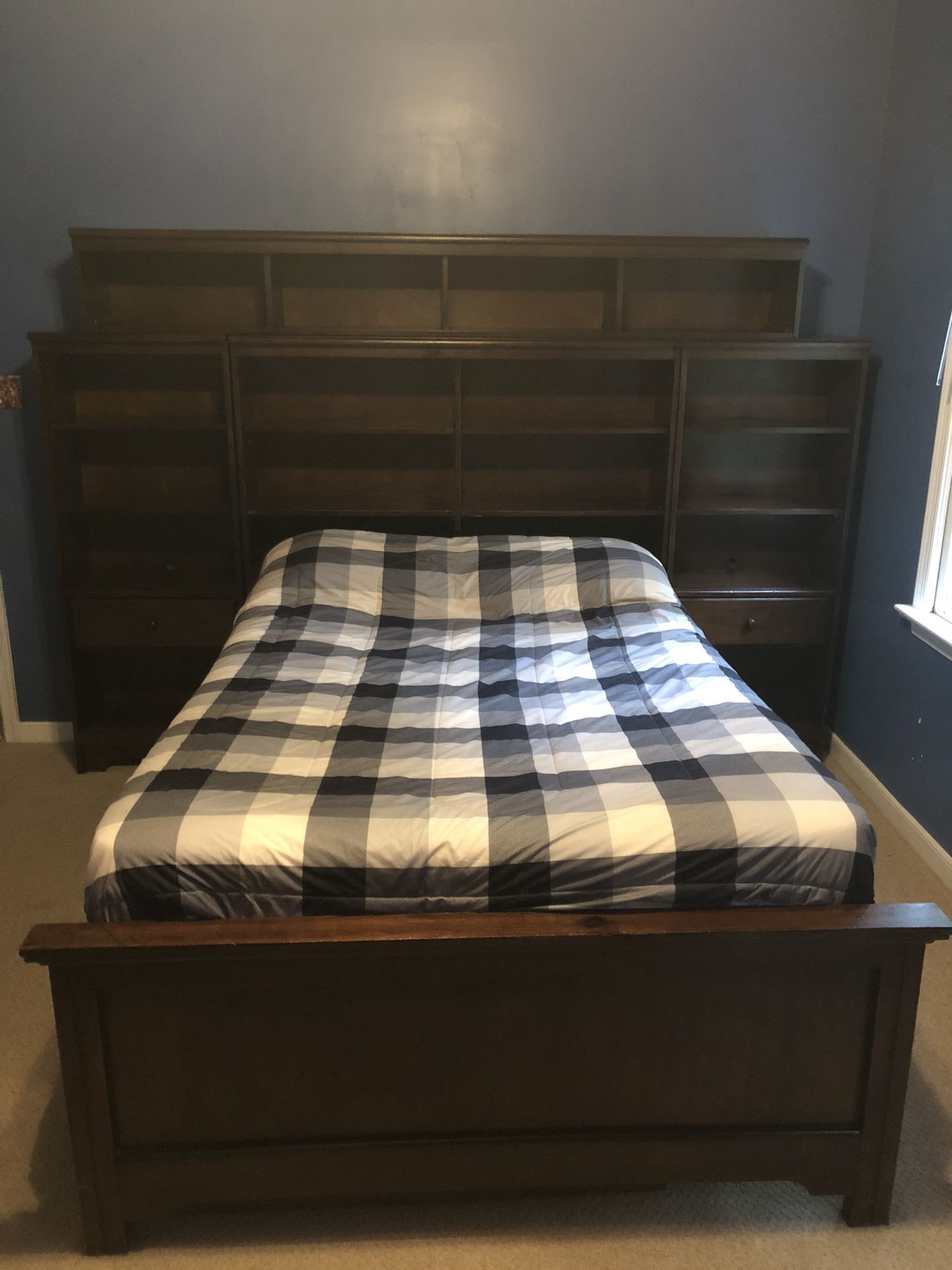 Full Size Hardwood Bedroom Set