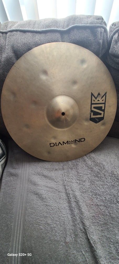 19" Sovereign Diamond Crash