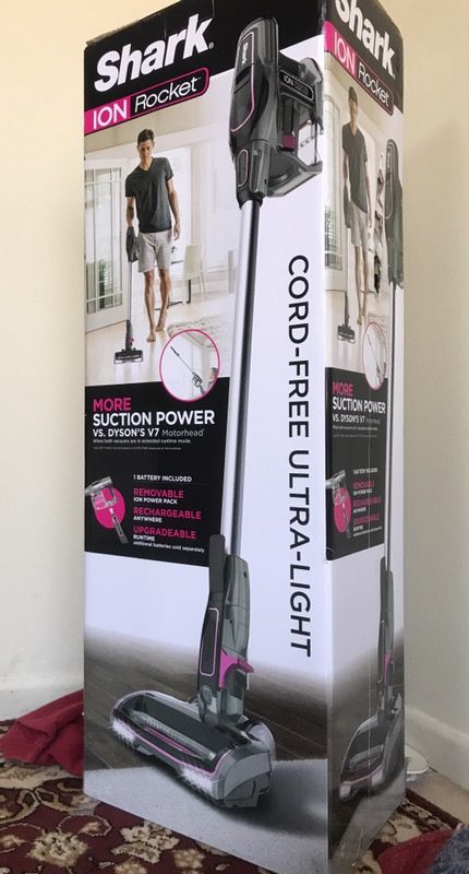 Shark - ION RocketĀ® IR101 Bagless Cordless 2-in-1 Handheld/Stick Vacuum - Fuchsia