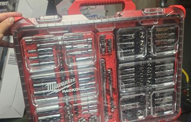 Milwaukee Slim Packout with Socket Sets