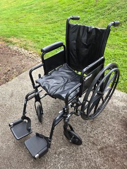 Drive Medical Silver Sport II Series Wheelchair