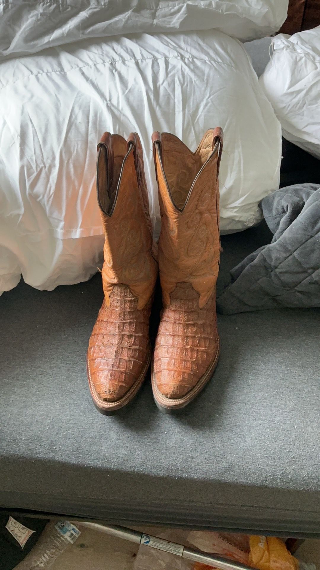 Crock skin western boots