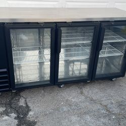 Back bar refrigerator