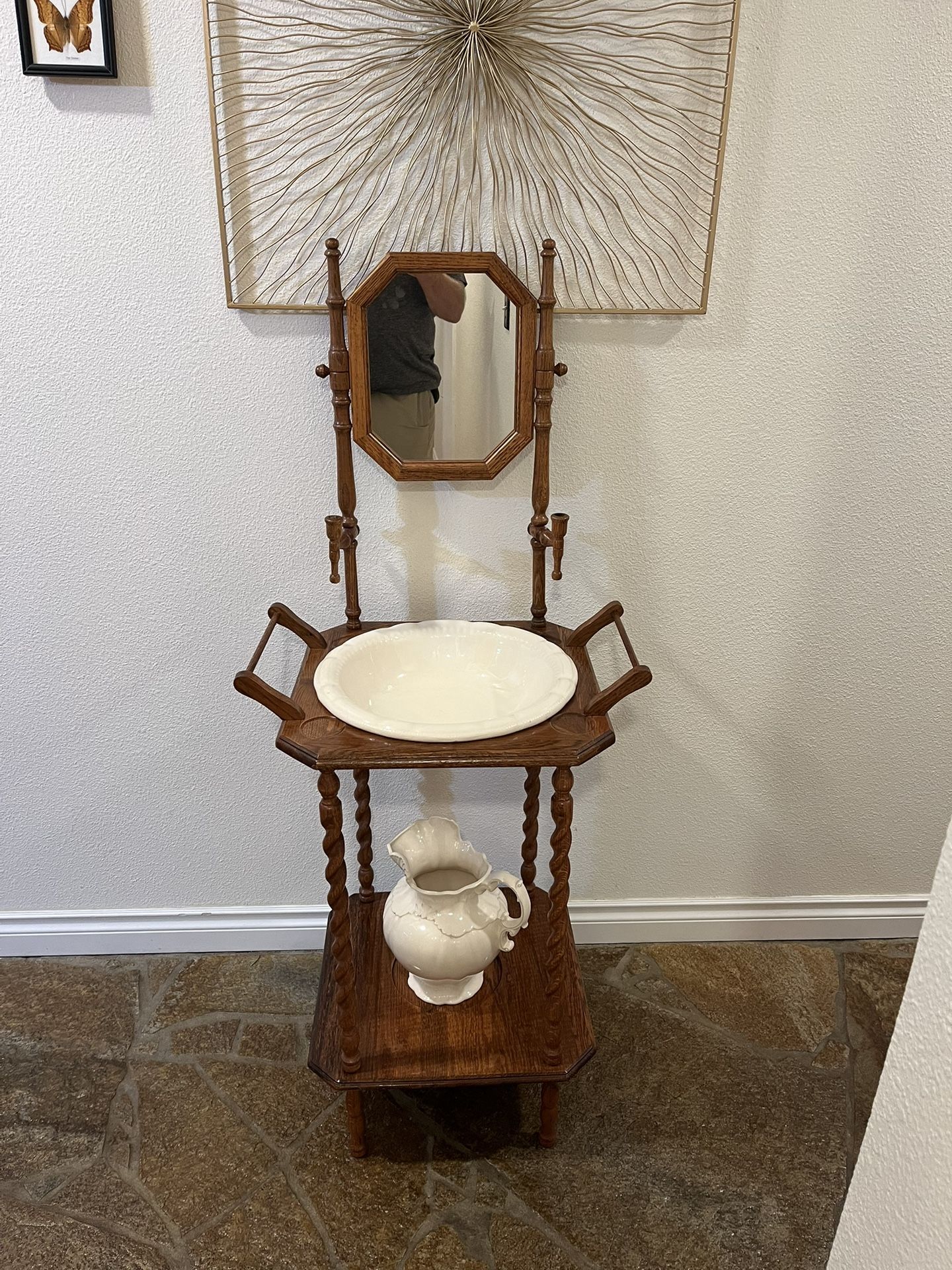 Vintage Solid Oak Wash Stand With Mirror, Pitcher And Bowl.