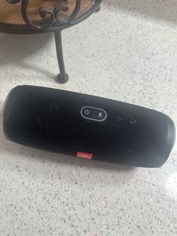 JBL Charge 4