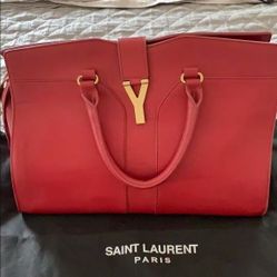 Large Cabas tote.