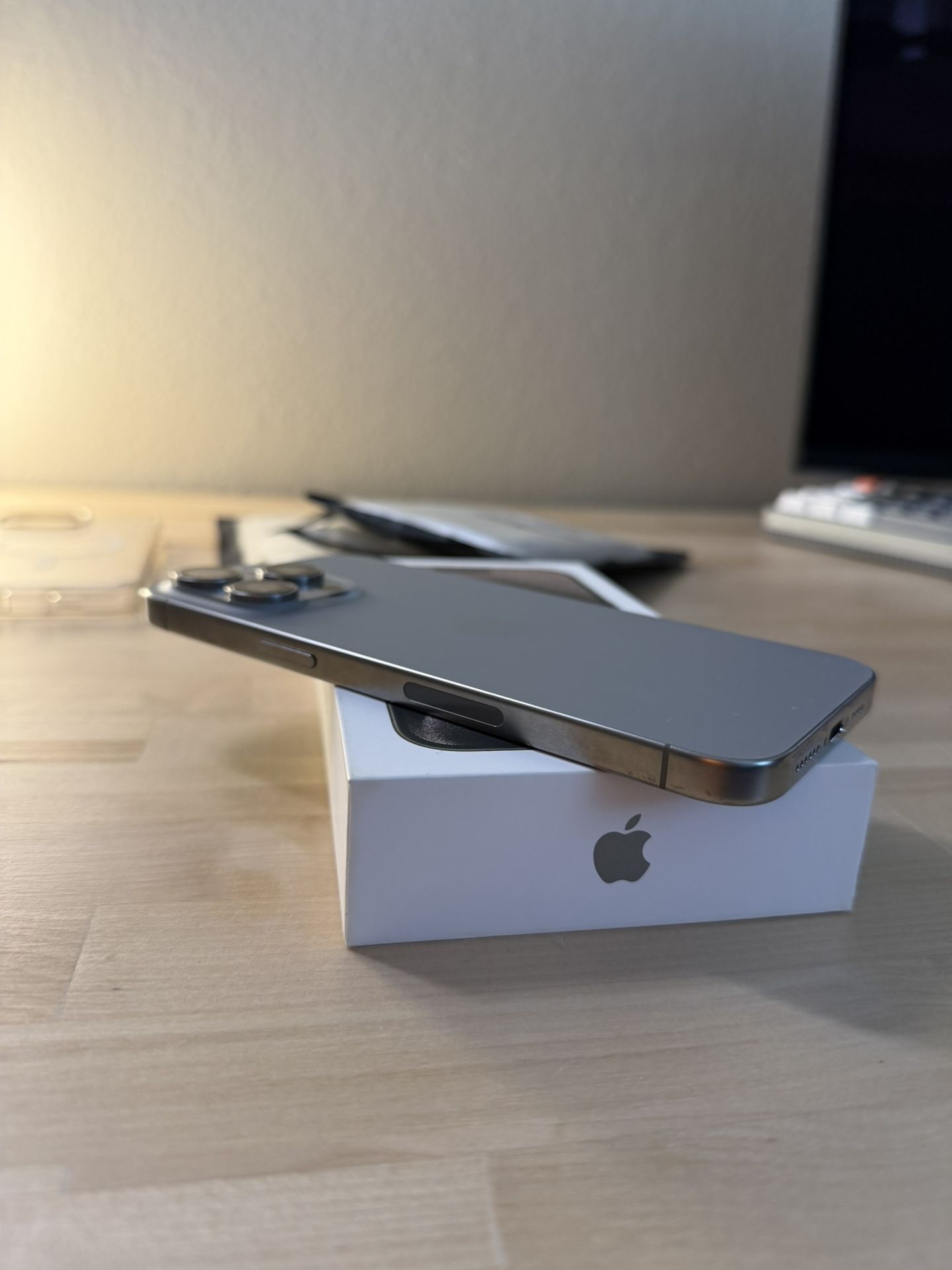 iPhone 15 Pro Max Unlocked Natural Titanium