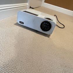 Crenova Projector