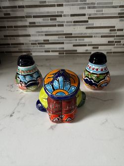 Talavera Pottery Salt & Pepper Shaker w/ Sleeping Man