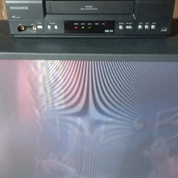 Magnavox VHS Player And Recorderw/ Remote Control 