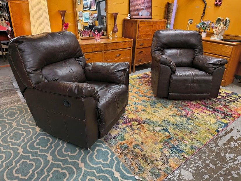 Pair of Oversized Faux Leather Rocking Recliner Chairs For Sale πͺ