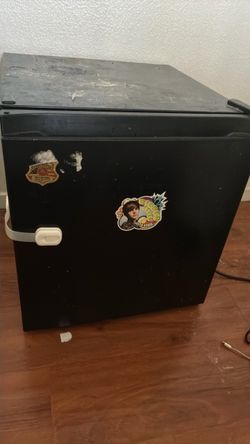 Mini fridge