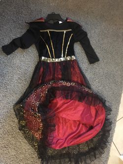 Vampire girl costume size 9