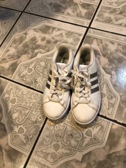 Size 7 adidas