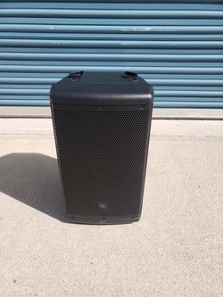 Eon 610 Powered Speaker
